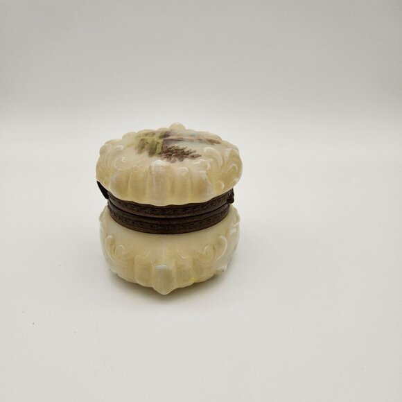 Antique Wave Crest Vanity Trinket Box Painted Cherub Carrying Fish Net Scene - Picture 4 of 13